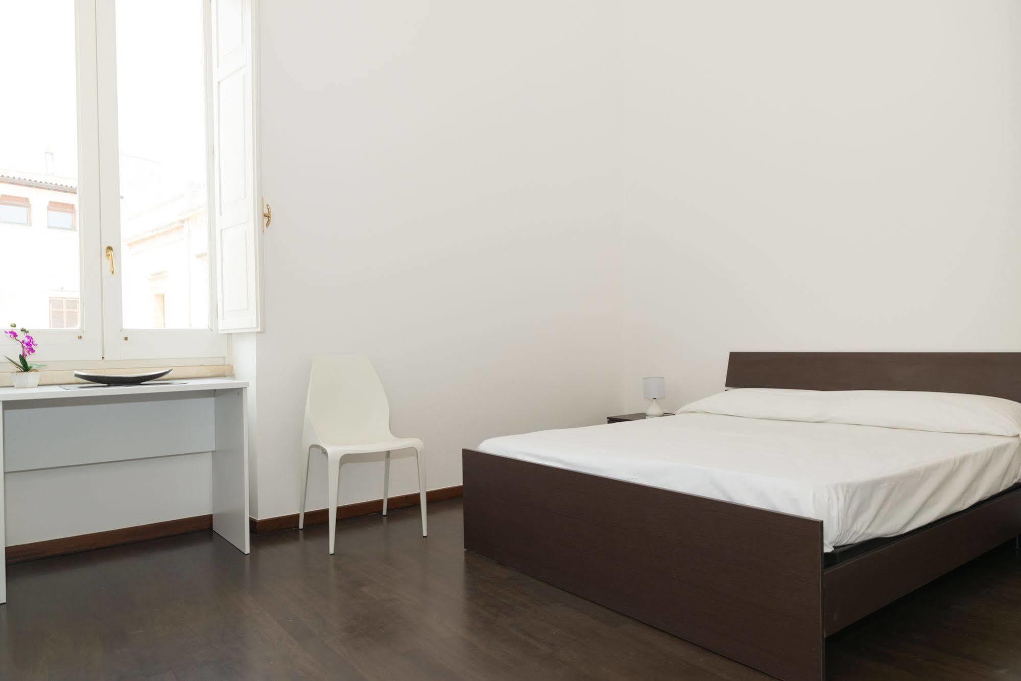 Gatto Bianco La Dimora Storica Bed & Breakfast Lecce Exterior foto