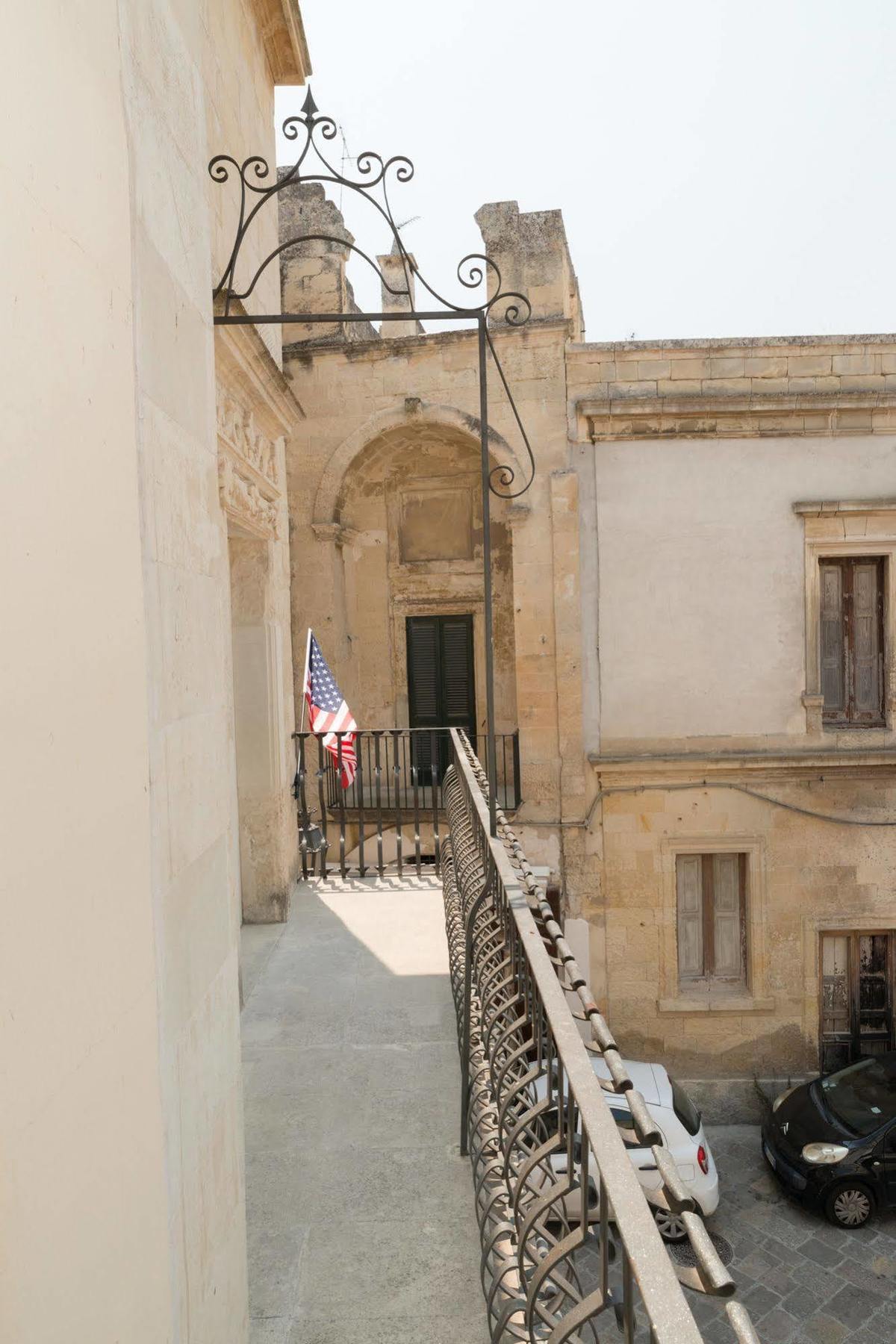 Gatto Bianco La Dimora Storica Bed & Breakfast Lecce Exterior foto